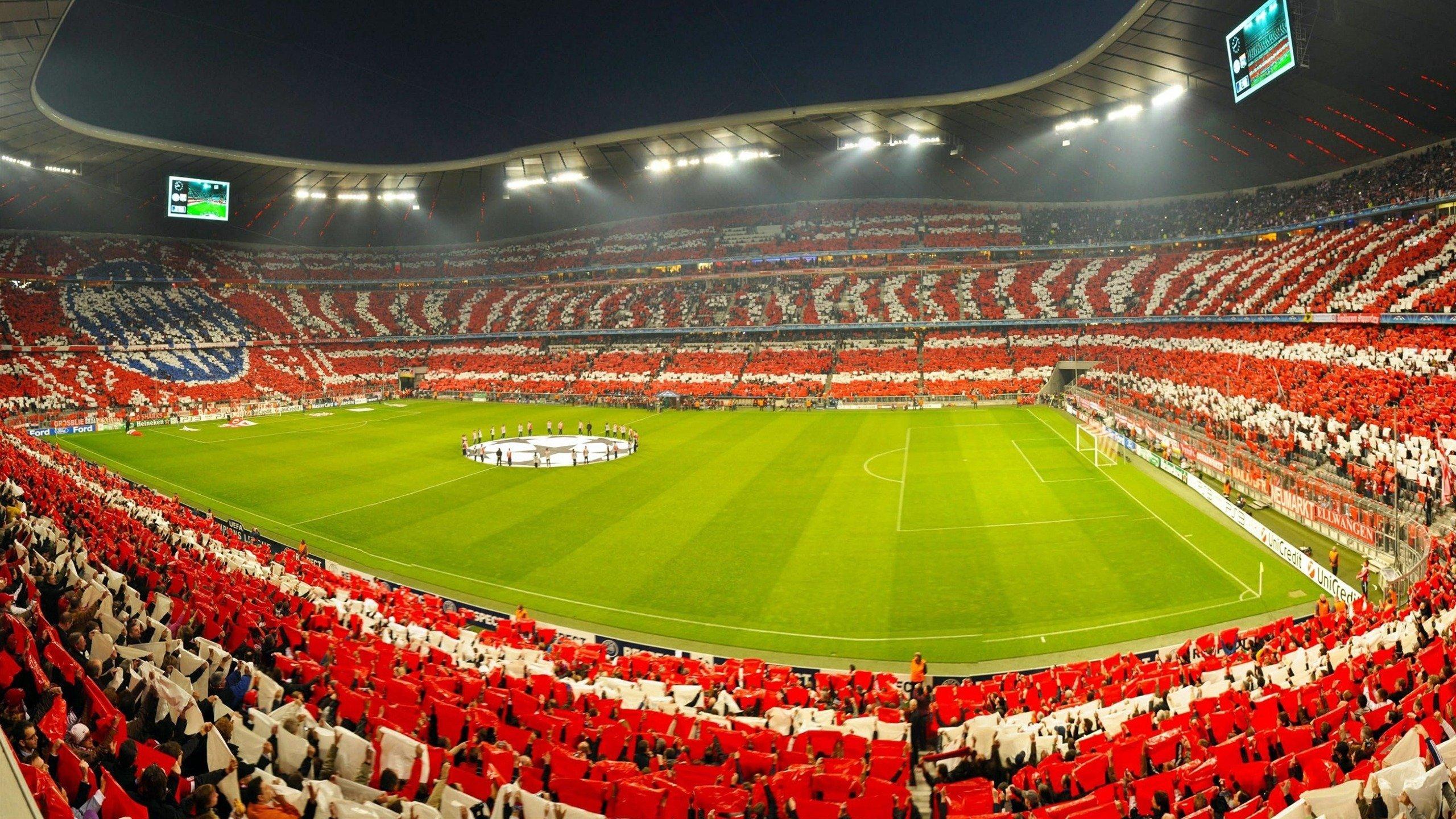 英超激战,利兹联客场3-1逆转狼队,施塔赫传射引领翻盘好戏